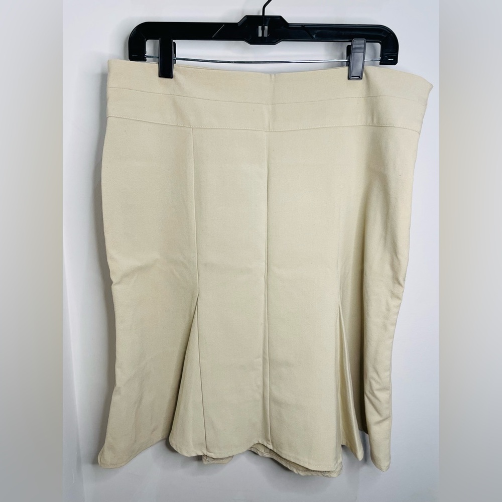Beige pencil skirt with pleated flare
